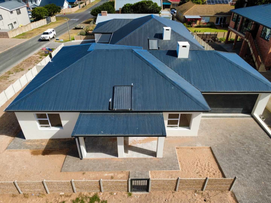 3 Bedroom Property for Sale in Stilbaai Wes Western Cape